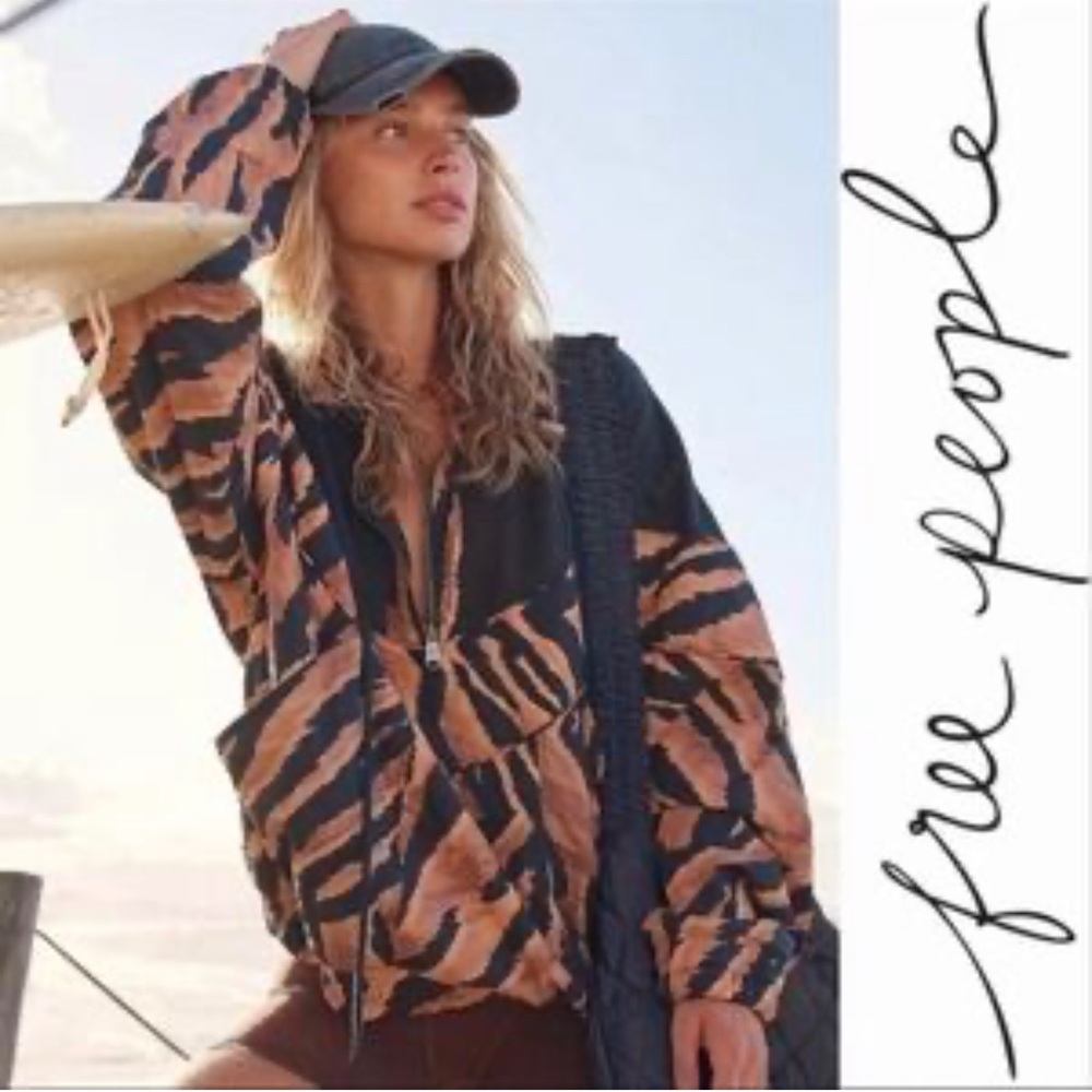 Free People Movement Walk the Line Oversized Black & Tan Zebra Print pullover - Picture 3 of 8